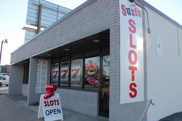 Suzi's Video Poker & Slots
