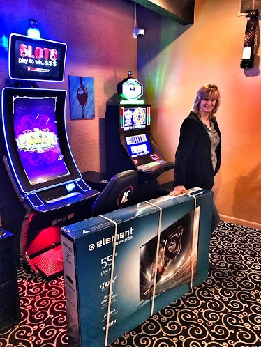 JAK's Place •Slots•Spirits•Food•