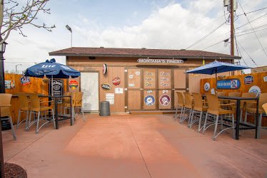 Squire Lounge & Patio