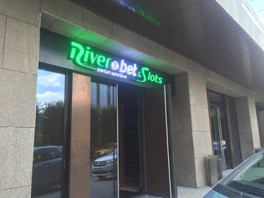 River Bet & Slots